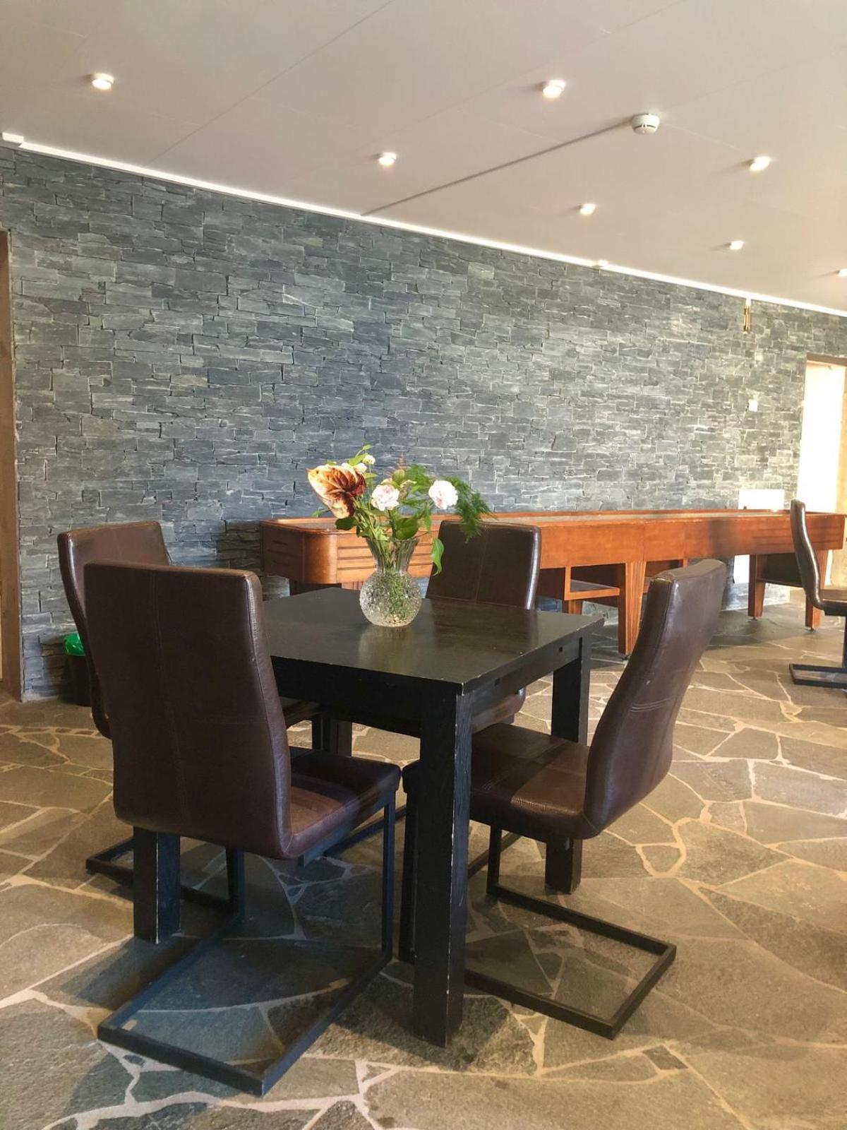 Arena Hotell Vänersborg Eksteriør billede